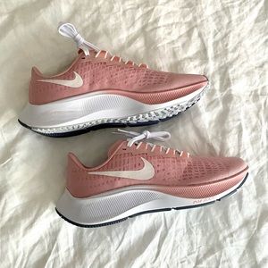 Nike Air Zoom Pegasus 37 (size 7.5) NWT